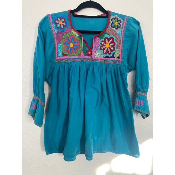 Beautiful Handcrafted Floral Embroidered Blouse Size‎ S - Picture 1 of 4
